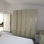 Crljenko With Sea View Apartamento *