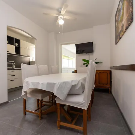 Apartament Crljenko With Sea View Pag Town