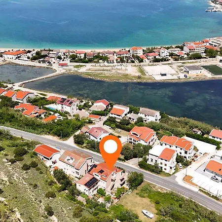 Crljenko With Sea View Apartament *
