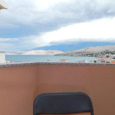 Crljenko With Sea View Apartman Pag Town